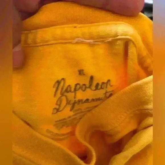 Vtg Napoleon Dynamite yellow t-shirt with graphic on front S - Picture 5 of 5